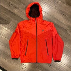 Nike Men's Vibrant Red Windbreaker